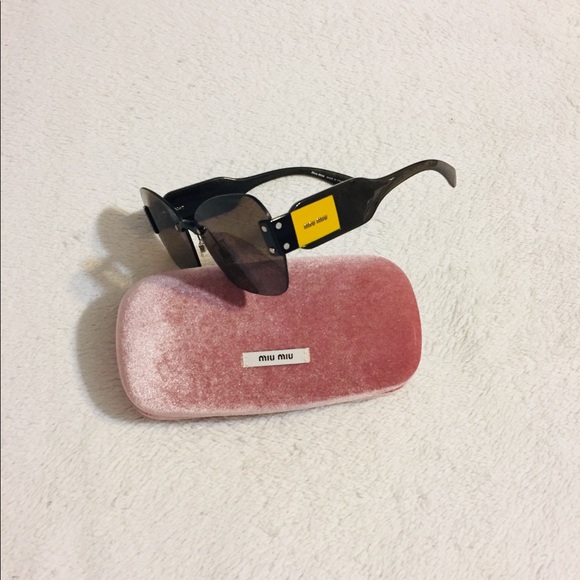 Authentic miu miu women Sunglases - Picture 8 of 8